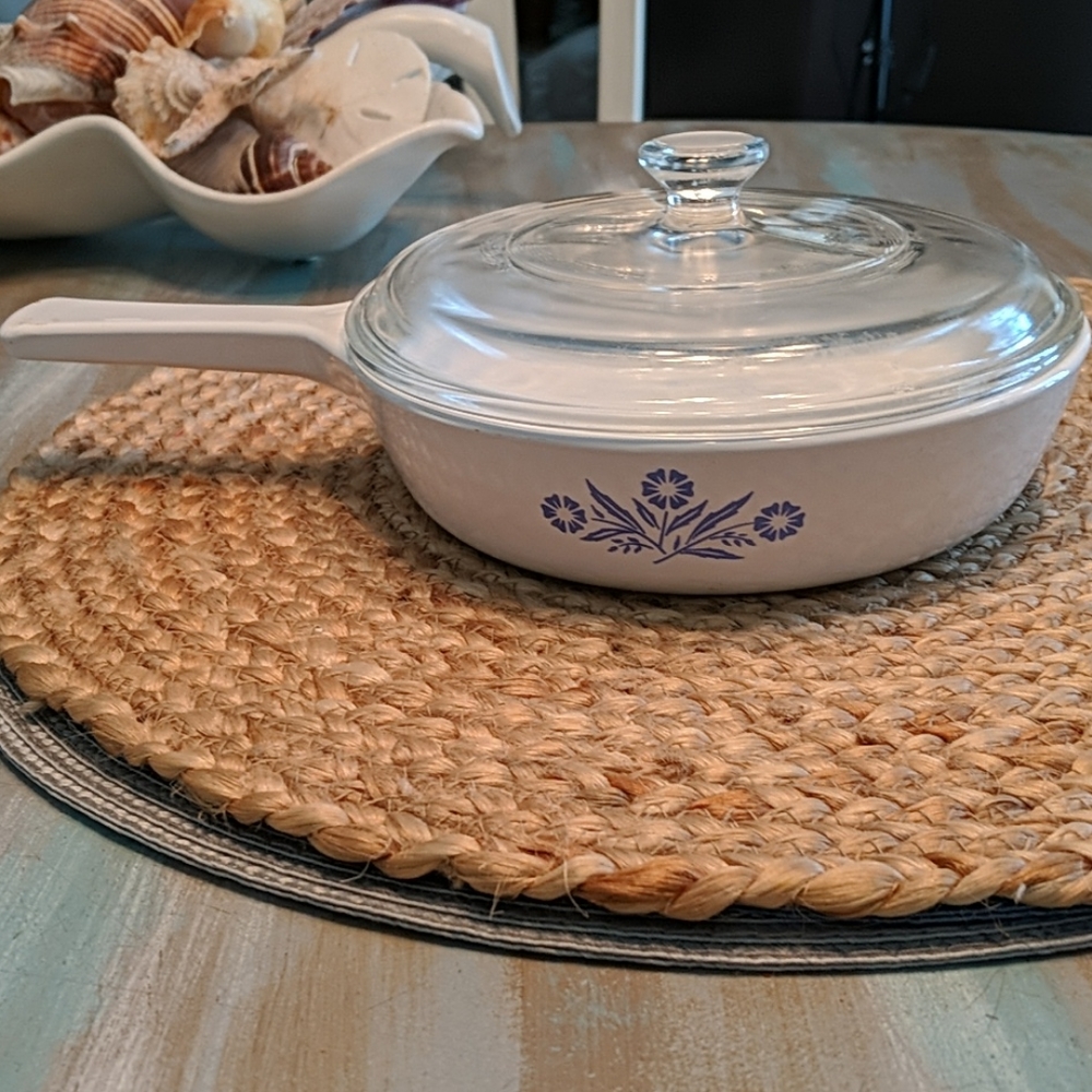 Corning ware cornflower pan with lid